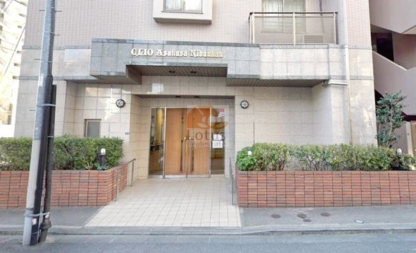 クリオ浅草弐番館エントランス１｜銀座線「田原町」駅から徒歩5分です。