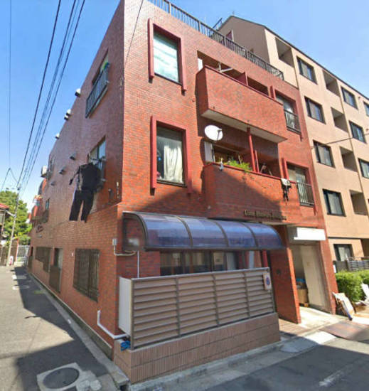 ライオンズマンション牛込外観１｜ライオンズマンション牛込は５階建ての小規模マンションです。牛込柳町駅から近く、大久保通りから一本入った住宅地にあります。
