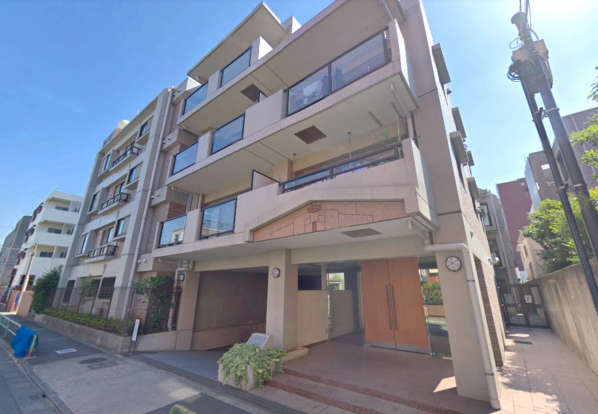クレアトール氷川台外観３｜クレアトール氷川台は平成８年築の６階建てのマンションです。氷川台駅から徒歩２分の住宅地にあります。