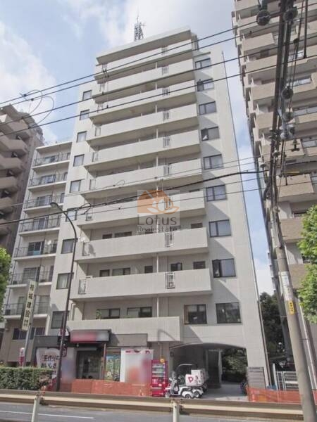 カーネ西早稲田外観１｜カーネ西早稲田は、1990年（平成 2年） に建てられた11階建てです。南西側は新目白通りに面し、北側は神田川に向いています。