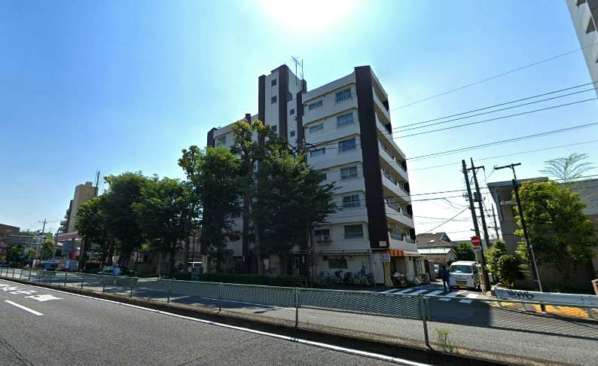 チェリー豊玉コーポ外観｜チェリー豊玉コーポは７階建てのマンションです。環状七号線通りにあります。