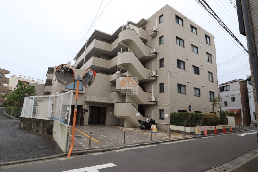セントエルモお花茶屋外観1｜セントエルモお花茶屋は平成元年築、５階建てのマンションです。