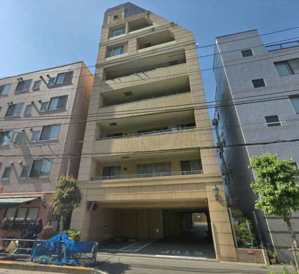 グランシティ上石神井外観｜グランシティ上石神井パークフロントは平成１８年築８階建てのマンションです。新青梅街道沿いにあります。近隣にスーパーがあり便利です。