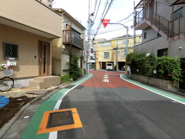 グリーンヒル新宿アプローチ7｜新宿区ではありますが、一気に住宅地の雰囲気となります。