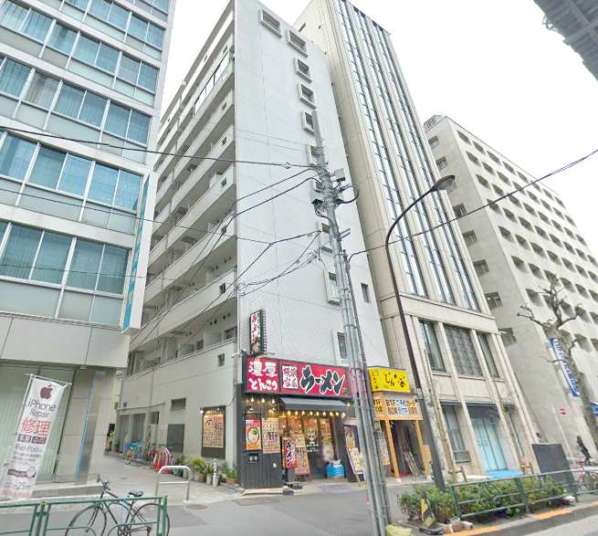 ラフィネ赤坂外観１｜ラフィネ赤坂は１０階建ての中規模マンションです。六本木通り沿いにあります。溜池山王駅から徒歩１分の好立地です。