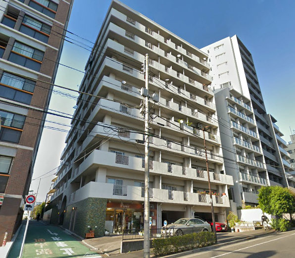 市ヶ谷グリーンハイツ外観２｜市ヶ谷グリーンハイツは昭和５２年築の１０階建てです。大久保通りに面しています。牛込柳町駅から近く便利です。