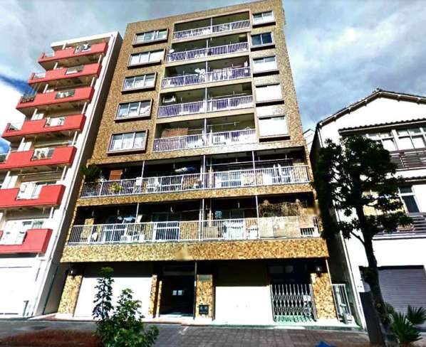 ＴＫハイム王子は８階建てのマンションです。「王子」駅から徒歩７分です。
