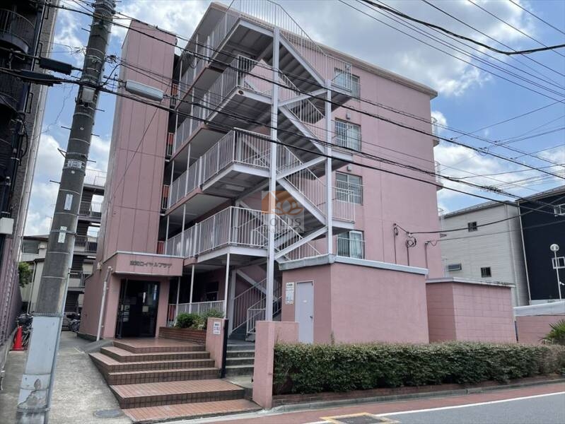 東和ロイヤルプラザ外観１｜東和ロイヤルプラザは昭和５６年築、5階建てのマンションです。