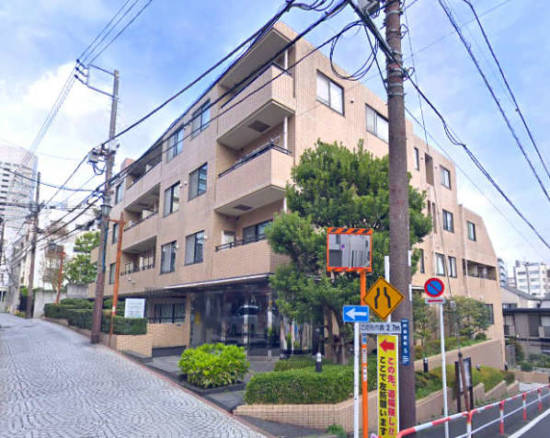 コンフォール四谷外観１｜コンフォール四谷は平成8年築4階建てのマンションです。周辺は閑静な住宅地です。