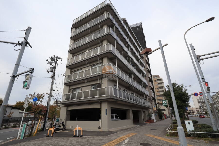 パラシオン亀戸外観1｜パラシオン亀戸は昭和５０年築の７階建てです。