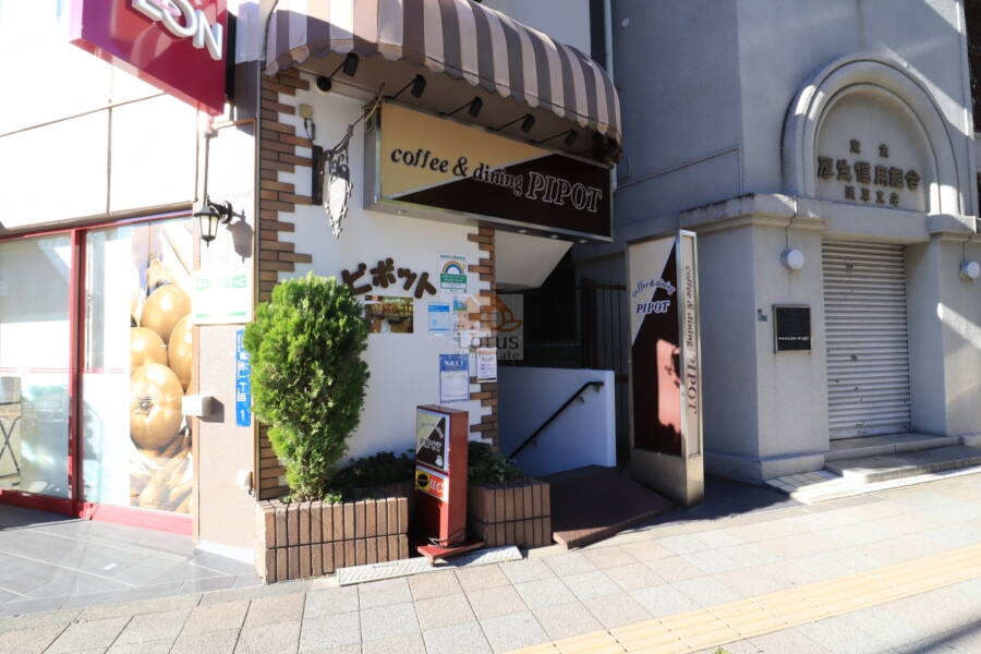 シャンボール駒形１階店舗2