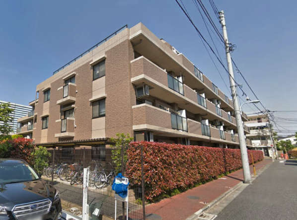 ライオンズマンション中野桃園外観｜ライオンズマンション中野桃園は平成12年築の4階建てのマンションです。周辺は第一種低層住宅専用地域で、静かで落ち着いた住環境です。