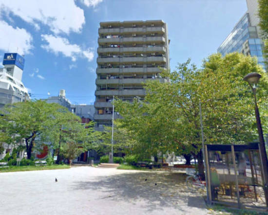 グリーンプラザ錦糸町外観３｜グリーンプラザ錦糸町は平成９年築の１２階建てマンションです。江東橋公園に隣接しています。錦糸町駅も近く静かで便利な立地です。