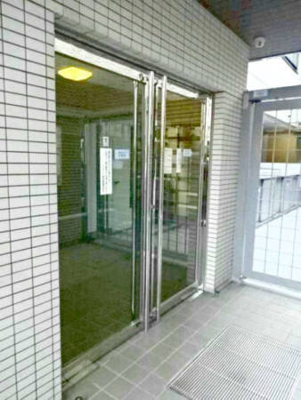 レジェンド南長崎エントランス１｜エントランスです。