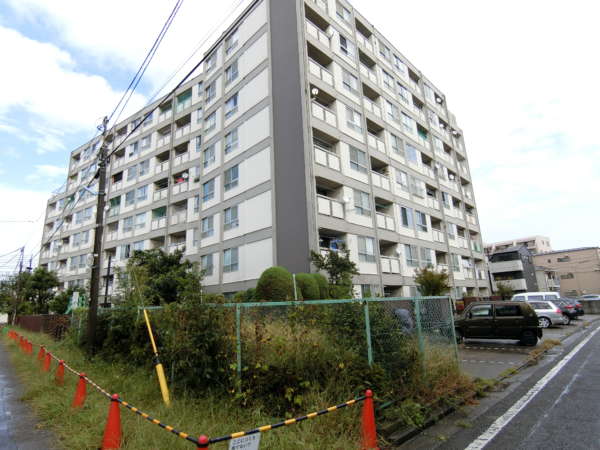 阿佐ヶ谷コーポラス外観共用部5｜阿佐ヶ谷コーポラスは８階建てのマンションです。