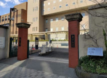 東京大学 鉄門｜徒歩2分に「東京大学 鉄門」があります。
