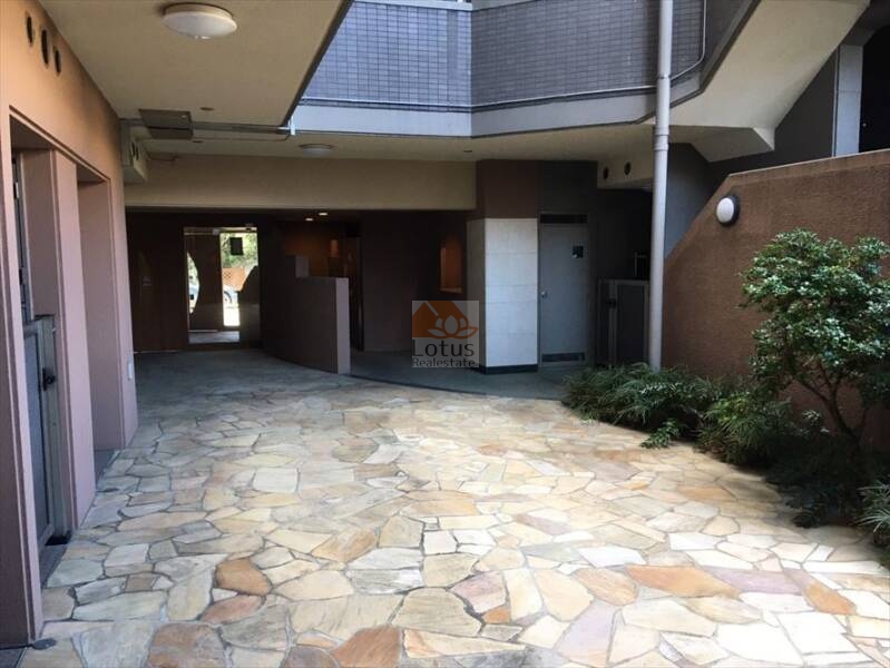 グラビスコート光が丘共用部１