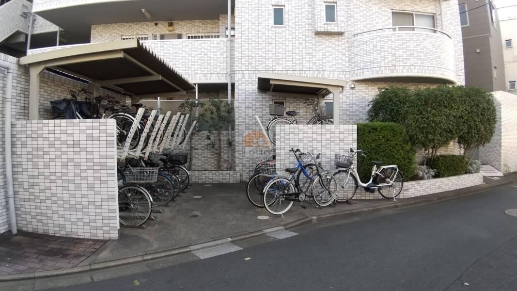 ピアコート堀切菖蒲園コルディアル共用部2｜駐輪場ががあります。