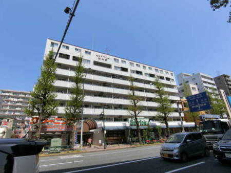 モンテベルデ新中野外観・共用部3｜南は大通りに向いていますが、その分、明るく開放的です。