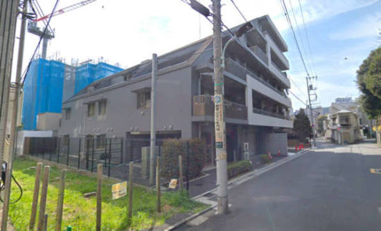 西麻布ホームズ外観３｜西麻布ホームズは平成25年築の5階建てのマンションです。青山霊園沿いの静かな住環境です。
