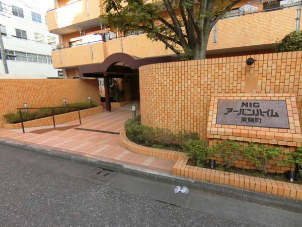 ニックアーバンハイム東陽町外観共用部3｜エントランスです。