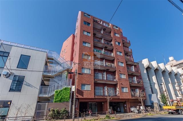 ジャルダン根岸外観４｜こちらのマンションの外観は、赤レンガ色の外壁で温かみを感じさせます。