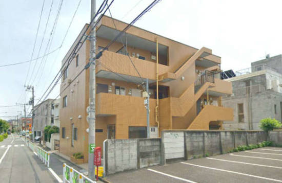 馬橋公園グリーンハイツ外観１｜馬橋公園グリーンハイツは平成５年築の３階建てのマンションです。高円寺、阿佐ヶ谷が徒歩圏内の閑静な住宅街にあります。