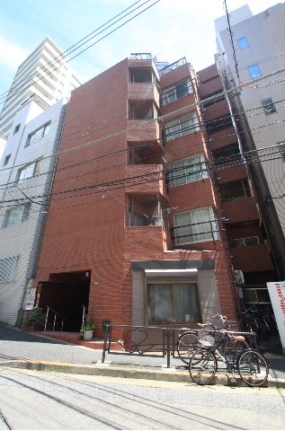 エクレール後楽園外観｜エクレール後楽園は８階建てのマンションです。