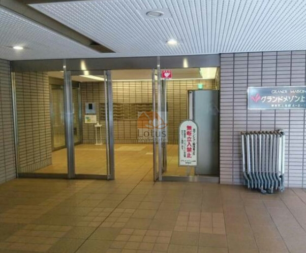 グランドメゾン上池袋エントランス３