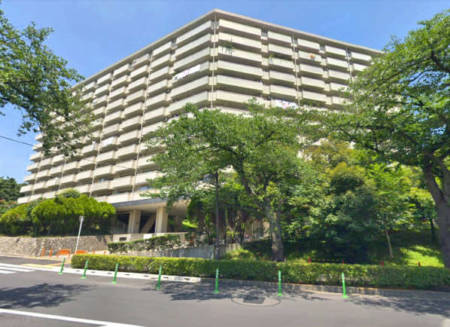 赤羽台四丁目住宅外観３｜赤羽台四丁目住宅は昭和46年築、12階建ての大規模マンションです。