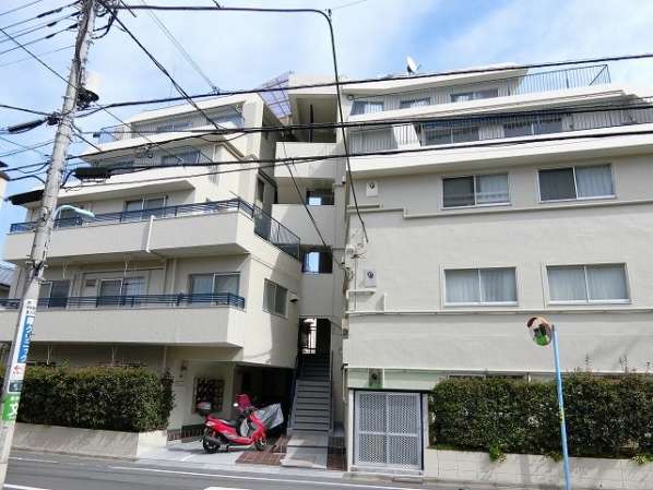 杉並東洋マンション 外観｜杉並東洋マンションは５階建てのマンションです。周辺は閑静な住宅街です。方南町駅、代田橋駅が徒歩圏内です。