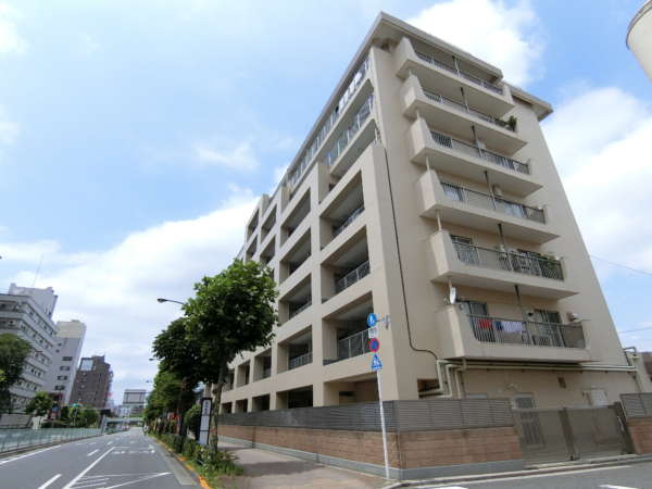 江古田サニーハイツ外観共用部2｜江古田サニーハイツは昭和４９年６月築、７階建てのマンションです。2017年に耐震改修を行っており耐震適合です。