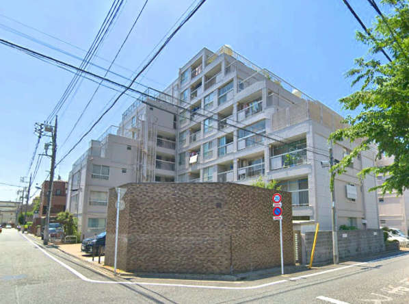豊玉第２コーポラス外観３｜豊玉第二コーポラスは昭和４５年築、８階建ての大規模マンションです。練馬区役所が近くにあります。練馬駅が徒歩圏内です。周辺は静かな住宅街です。
