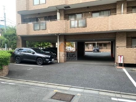 朝日クレス・パリオ護国寺駐車