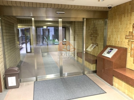 朝日クレス・パリオ護国寺エントランス１