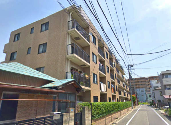 ライネスハイム赤羽南外観２｜ライネスハイム赤羽南は平成１１年築、５階建てのマンションです。神谷小学校前の通りにあり、静かな住宅地です。