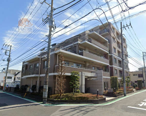 ディークラディア立石桜通り外観１｜Ｄ’クラディア立石桜通りは平成１５年築、７階建てのマンションです。徒歩５分圏内に葛飾区役所、病院、、小・中学校、コンビニ、スーパーなどそろった閑静な住宅地です。