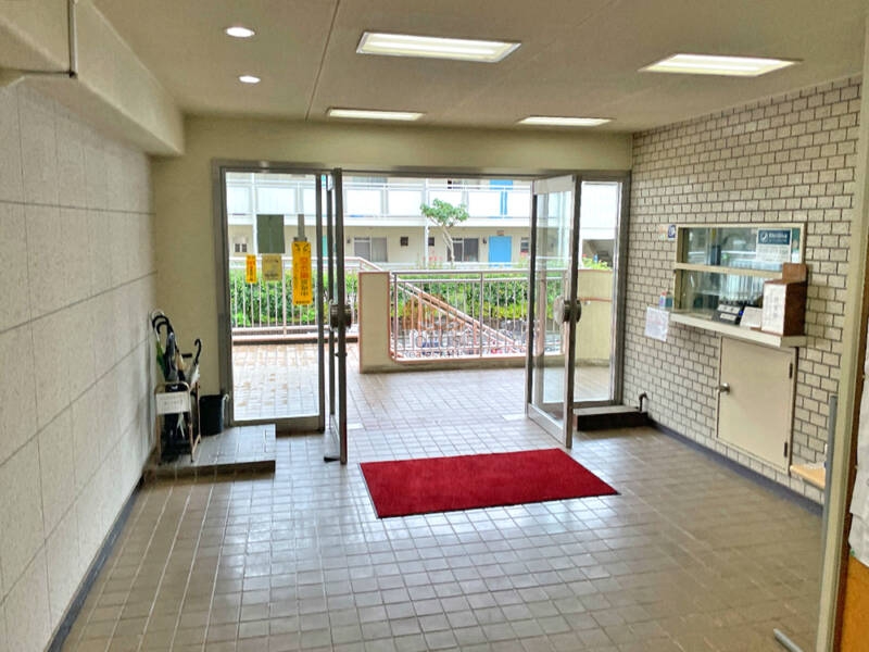 東建西ケ丘マンションエントランス１