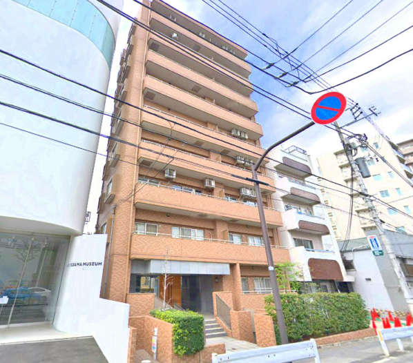 アイディーコート早稲田外観２｜アイディーコート早稲田は平成１３年築の１０階建てマンションです。外苑東通り沿いにあります。最寄り駅は大江戸線・牛込柳町駅です。