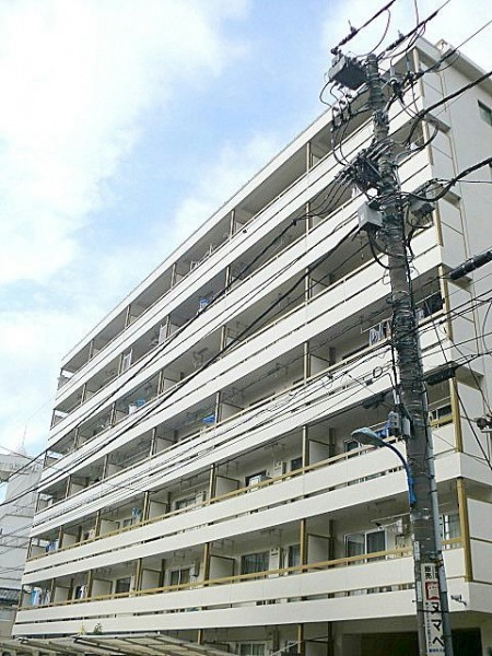 牛込マンション1｜牛込マンションは昭和39年築、7階建てのマンションです。