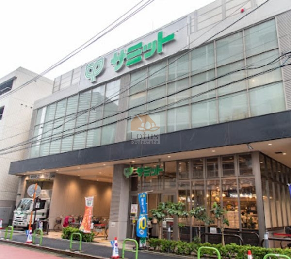 サミットストア 三田店600｜徒歩2分に「サミットストア 三田店」があります。