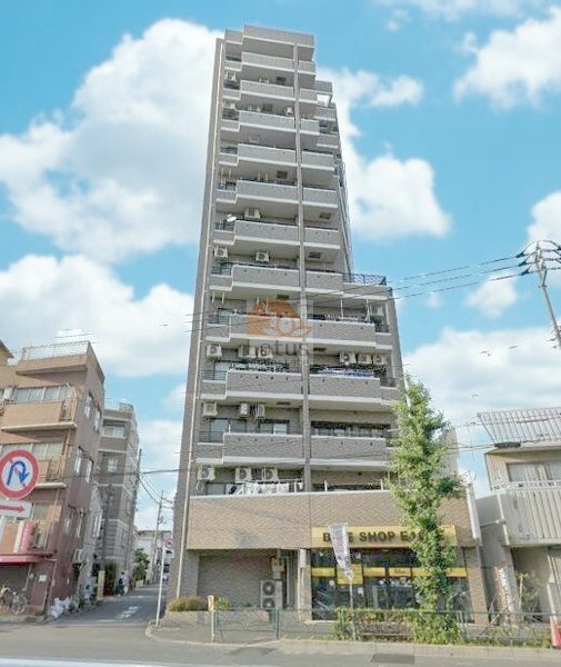 プレジャーガーデン赤羽外観２｜プレジャーガーデン赤羽は平成１２年築、１２階建てのマンションです。北本通りに面していて、志茂駅、赤羽岩淵駅、赤羽駅が徒歩圏内です。