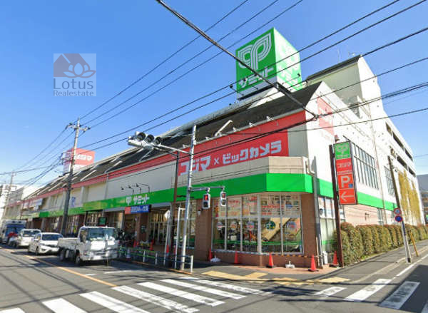 ディークラディア立石桜通り-さみっと立石｜サミットスト葛飾区役所前店まで徒歩５分です。２階にコジマデンキもある大きなスーパーです。