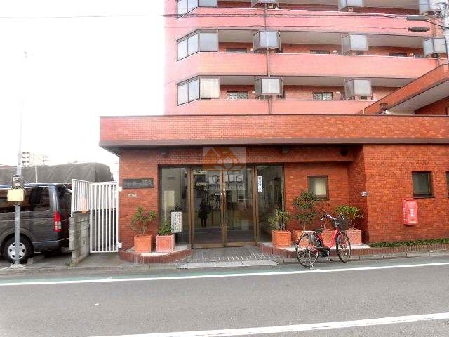 シャンボール尾久エントランス
