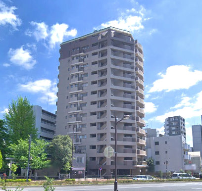 グランヴィル目白外観１｜グランヴィル目白は平成１２年完成の１４階建てのマンションです。山手通りに面しています。