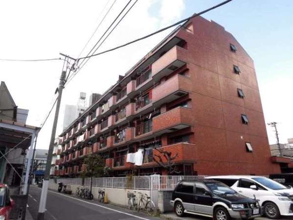 シャンボール尾久外観１｜シャンボール尾久は地上６階建てのマンションです。周辺は静かな住宅街です。
