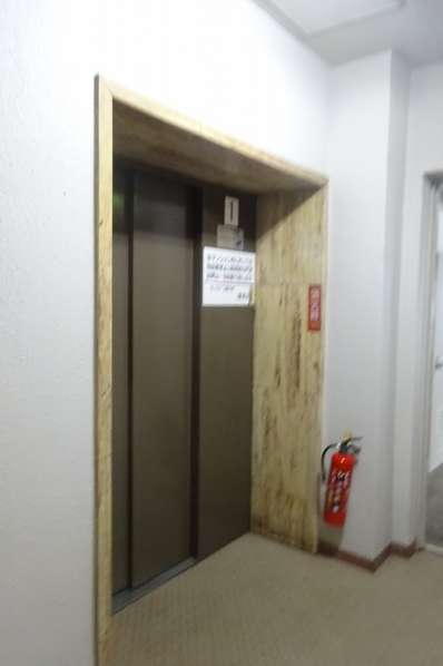 サンライフ高円寺エスカレータ｜エレベーターです。