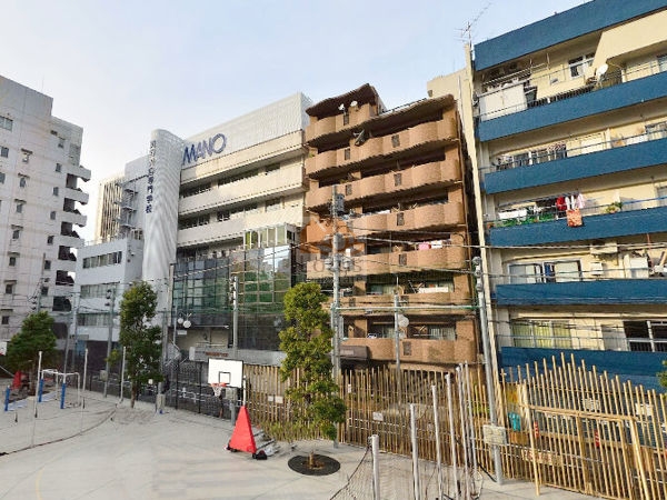 新宿サニーコート外観３｜新宿サニーコートは平成10年築、8階建てのマンションです。