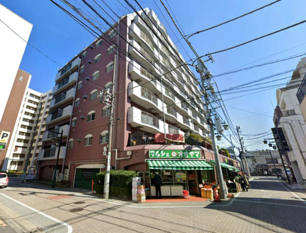 グリーンハイツ金町外観２｜グリーンハイツ金町はｈ昭和５４年築の１０階建てです。金町駅北口から徒歩３分です。周辺にはスーパー、コンビニ、飲食的などあり便利な立地です。