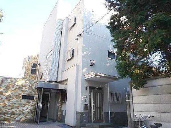 レオ竜岡外観１｜レオ竜岡は昭和５４年築、５階建てのマンションです。目の前に東京大学のキャンパスがある閑静な住環境です。上野不忍公園、御徒町へも徒歩圏内です。